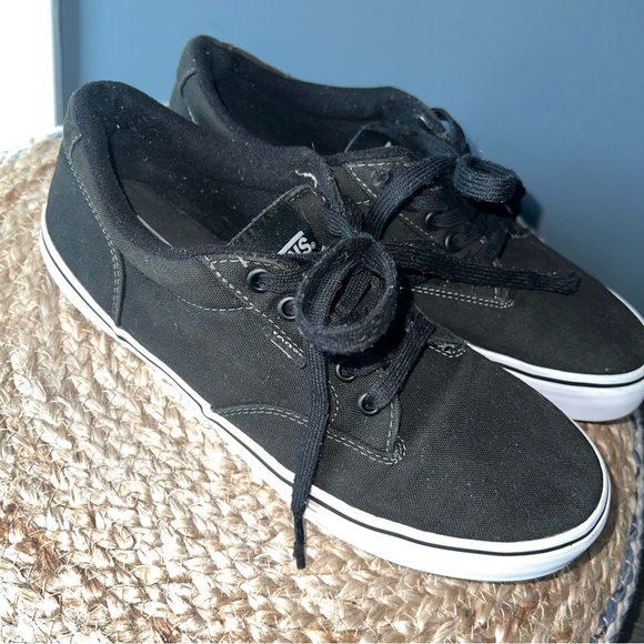 Vans Lace Up Skate Shoes - Picture 4 of 7